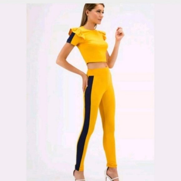 🏷GoJane Med Stripe Ruffled Top/Pant Set - Picture 7 of 7